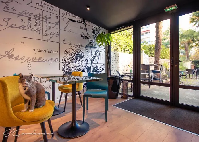 Отель Montilleul - Primrose По